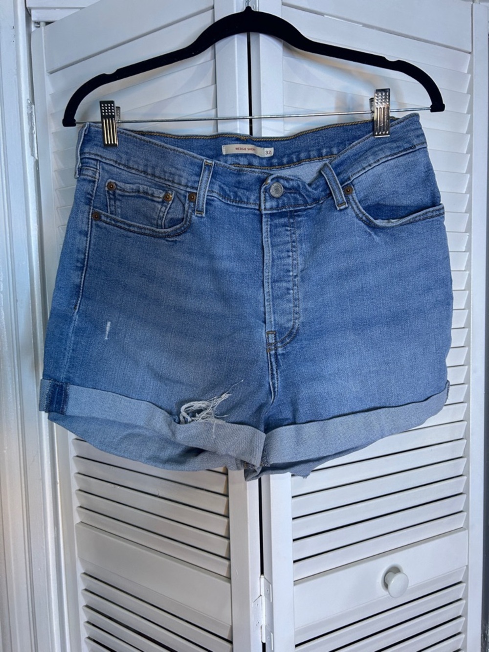 Light Blue Levi’s Denim Shorts